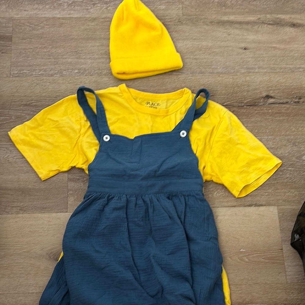 Yellow T-Shirt and Beanie with Blue Dress. Minion Costume SZ 8/9